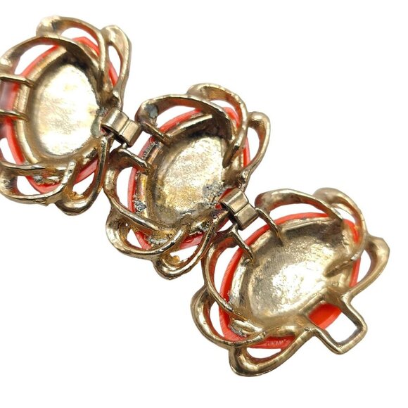 Orange Lucite Thermoset Flower Link Bangle Bracelet Gold Tone Vintage - Picture 4 of 8
